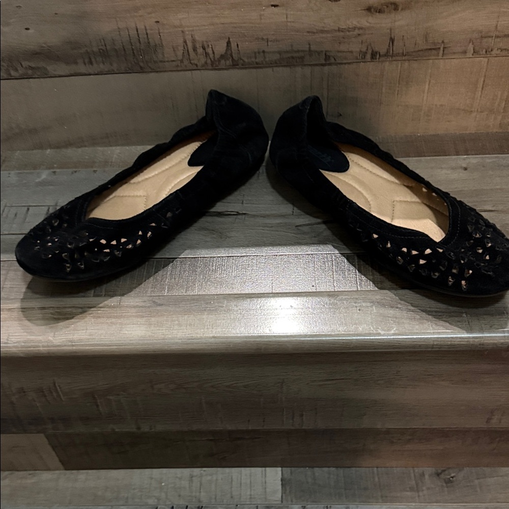 Earth Black Laser-Cut Suede Ballet Flats - Picture 3 of 5